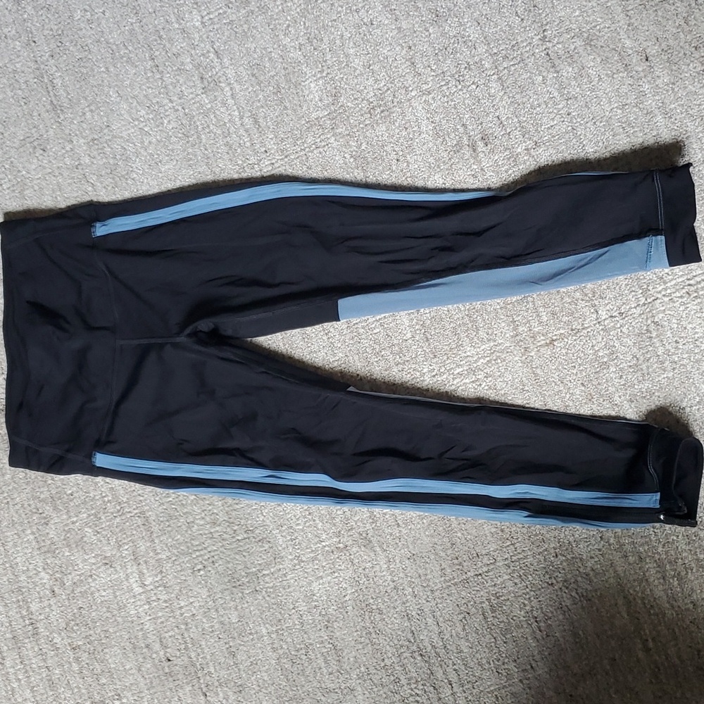 Lululemon Two Colored Cropped Leggings Size 6